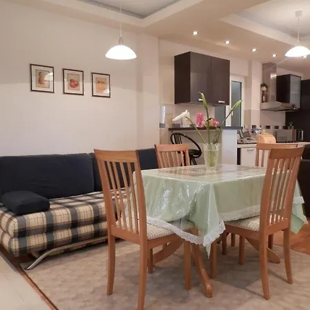 Kip With Free Parking